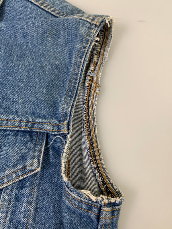 【現状渡し品】【メンズ】 LEVI'S リーバイス 70505-0217 90S DENIM JACKET デニムジャケット 146-260604-AS-64-min サイズ：42 カラー：ブルー 万代Net店