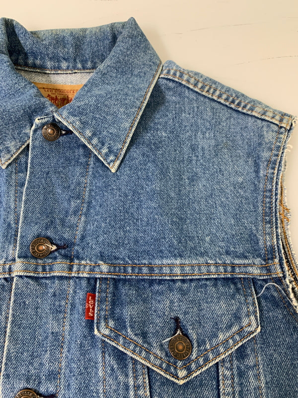 【現状渡し品】【メンズ】 LEVI'S リーバイス 70505-0217 90S DENIM JACKET デニムジャケット 146-260604-AS-64-min サイズ：42 カラー：ブルー 万代Net店