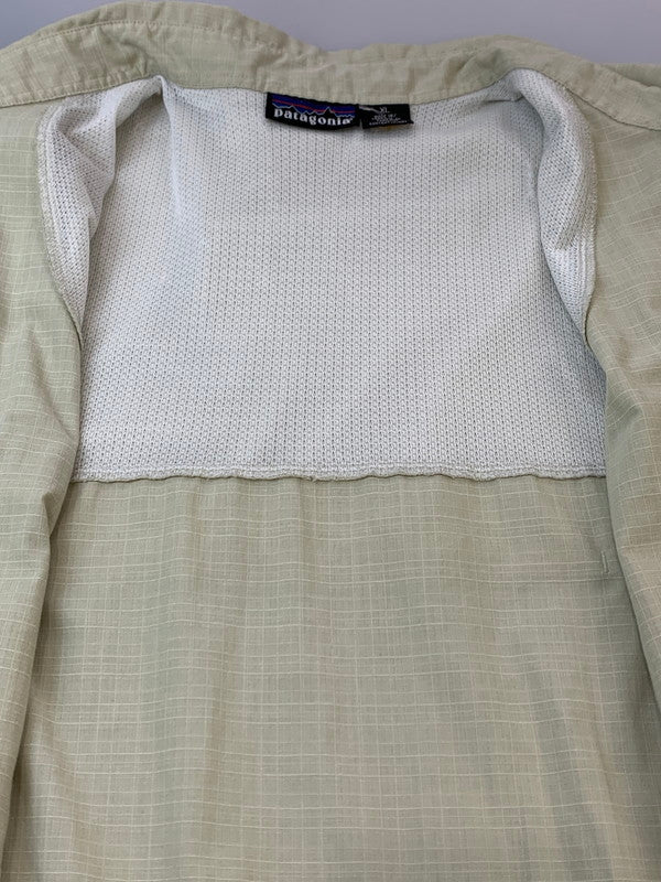 【現状渡し品】【メンズ】 PATAGONIA パタゴニア ISLAND HOPPER LS SHIRT アイランドホッパー ロングスリーブシャツ 長袖シャツ 144-260610-kt-09-min サイズ：XL カラー：カーキ 万代Net店