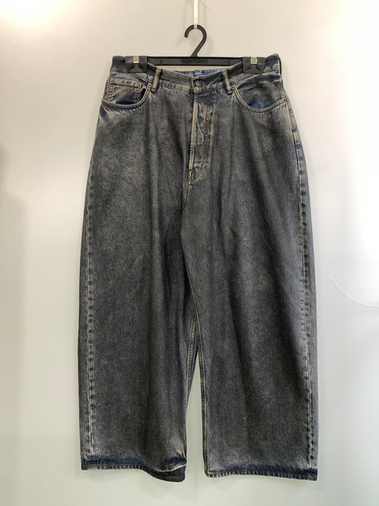 【中古品】【メンズ】 ACNE STUDIOS アクネ ストゥディオズ 2023 ASPHALT COATING DENIM PANT C00072 アスファルト コーティング デニム パンツ メンズ ボトムス ジーンズ 151-260612-em-12-min サイズ：EUR30 カラー：ブラック（インディゴに加工） 万代Net店