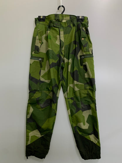 【現状渡し品】【メンズ】 SWEDISH ARMY スウェーデンアーミー UF90 FIELD PANT フィールドパンツ メンズ ボトムス ミリタリー カーゴパンツ 157-260612-em-54-min カラー：グリーン系（カモ） 万代Net店