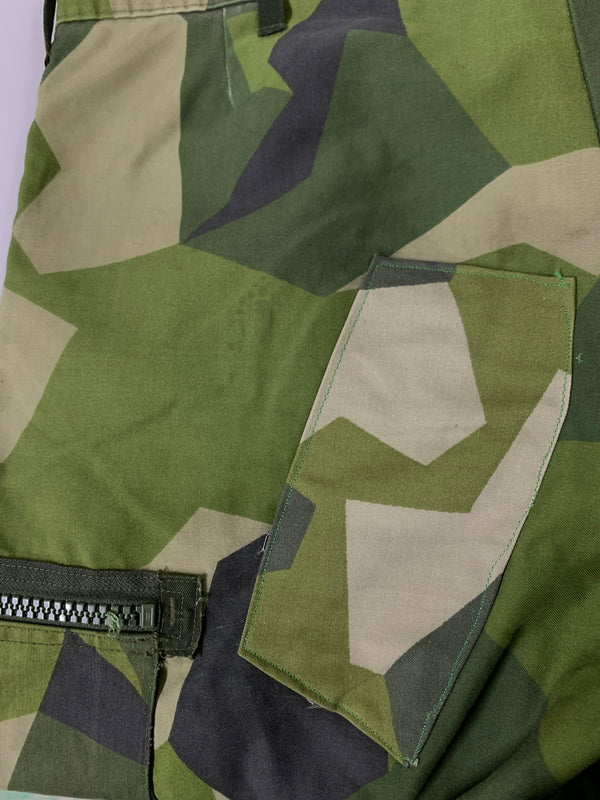 【現状渡し品】【メンズ】 SWEDISH ARMY スウェーデンアーミー UF90 FIELD PANT フィールドパンツ メンズ ボトムス ミリタリー カーゴパンツ 157-260612-em-54-min カラー：グリーン系（カモ） 万代Net店
