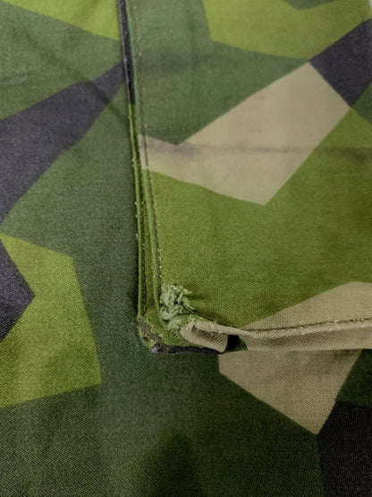 【現状渡し品】【メンズ】 SWEDISH ARMY スウェーデンアーミー UF90 FIELD PANT フィールドパンツ メンズ ボトムス ミリタリー カーゴパンツ 157-260612-em-54-min カラー：グリーン系（カモ） 万代Net店