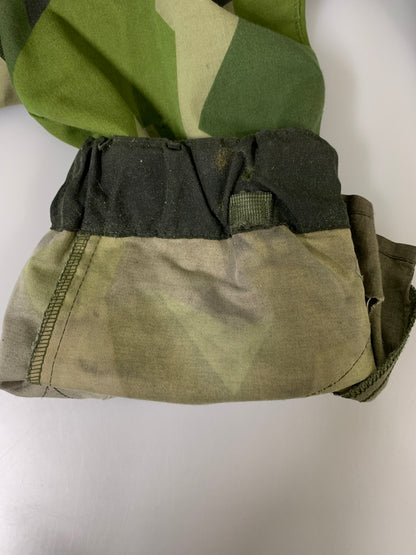 【現状渡し品】【メンズ】 SWEDISH ARMY スウェーデンアーミー UF90 FIELD PANT フィールドパンツ メンズ ボトムス ミリタリー カーゴパンツ 157-260612-em-54-min カラー：グリーン系（カモ） 万代Net店