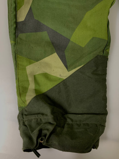 【現状渡し品】【メンズ】 SWEDISH ARMY スウェーデンアーミー UF90 FIELD PANT フィールドパンツ メンズ ボトムス ミリタリー カーゴパンツ 157-260612-em-54-min カラー：グリーン系（カモ） 万代Net店