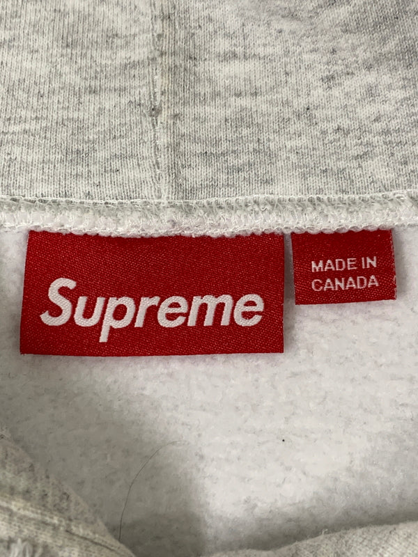【中古品】【メンズ】 SUPREME シュプリーム 24FW JANE'S ADDICTION HOODED SWEATSHIRT ジェーンズ・アディクション フーデッド スウェットシャツ パーカー トップス 149-260605-yn-02-min サイズ：XL カラー：ライトグレー 万代Net店