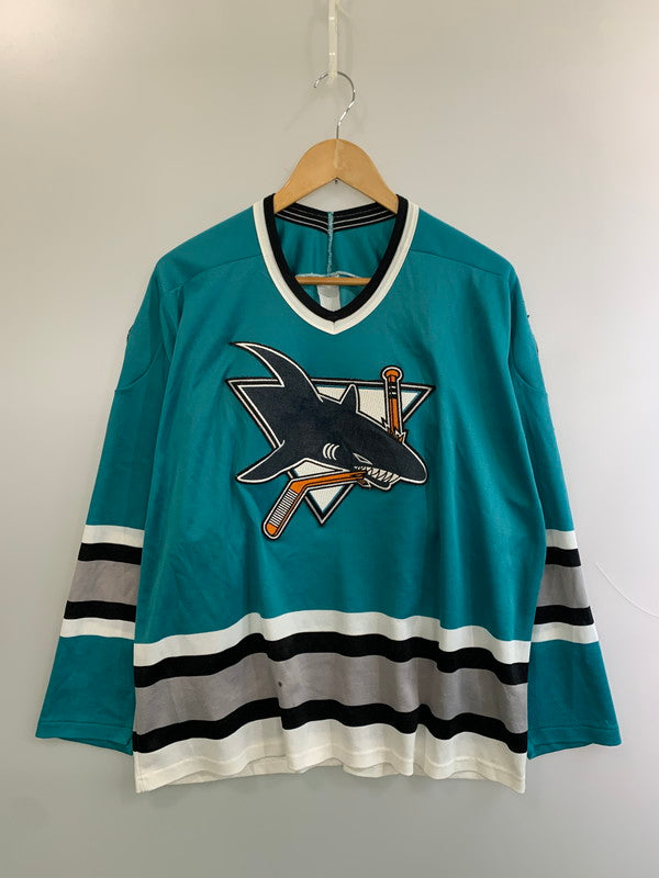 【現状渡し品】【メンズ】 SAN JOSE SHARKS サンノゼ・シャークス HOCKEY SHIRT ホッケーシャツ ワッペン 146-260610-kt-08-min サイズ：サイズ不明 カラー：マルチカラー 万代Net店