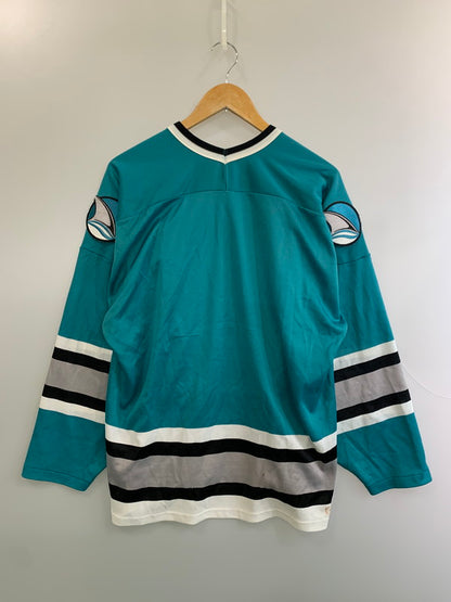 【現状渡し品】【メンズ】 SAN JOSE SHARKS サンノゼ・シャークス HOCKEY SHIRT ホッケーシャツ ワッペン 146-260610-kt-08-min サイズ：サイズ不明 カラー：マルチカラー 万代Net店
