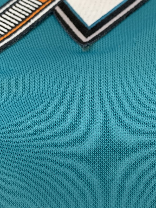 【現状渡し品】【メンズ】 SAN JOSE SHARKS サンノゼ・シャークス HOCKEY SHIRT ホッケーシャツ ワッペン 146-260610-kt-08-min サイズ：サイズ不明 カラー：マルチカラー 万代Net店