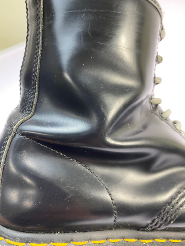 【現状渡し品】【メンズ】 DR.MARTENS ドクターマーチン 8HOLE BOOTS 11822 8ホール ブーツ 靴 165-260609-yn-06-min サイズ：UK8 カラー：ブラック 万代Net店