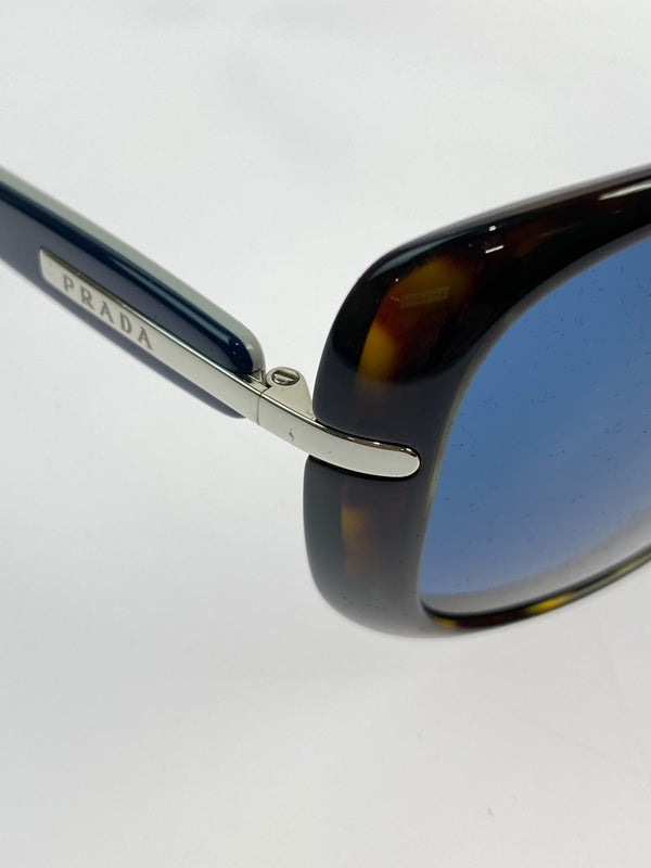 【中古品】【レディース】 PRADA プラダ SUNGLASSES 2AU-1V1 サングラス アイウェア 183-260611-yn-16-min サイズ：57□17 カラー：ブラウン/ネイビー 万代Net店
