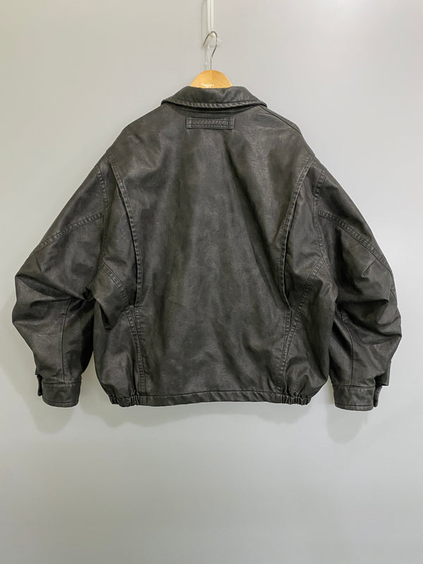 【中古品】【メンズ】 NAUTICA ノーティカ FADED VEGAN LEATHER BLOUSON 243-1553 フリークスストア別注 フェイデッド ヴィーガン レザー ブルゾン アウター 144-260609-yn-16-min サイズ：M カラー：ダークグレー 万代Net店