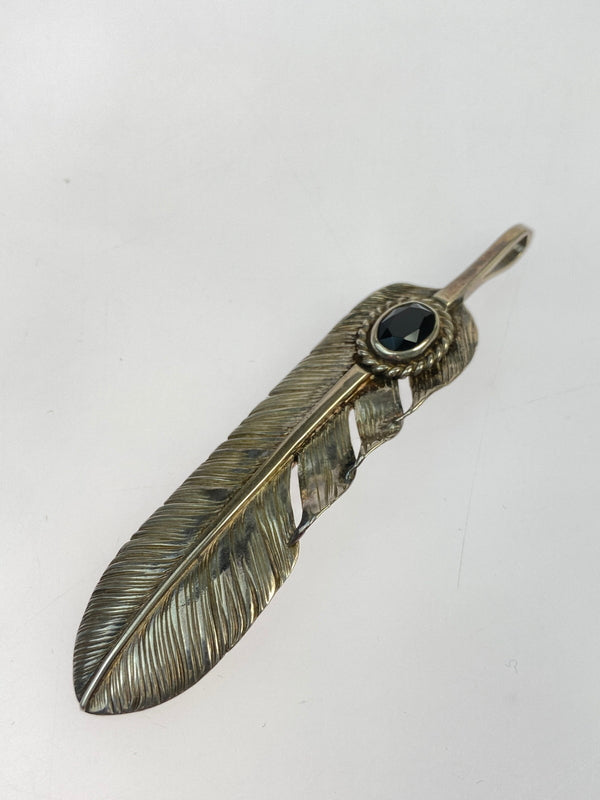 【中古品】【メンズ/レディース】 TARO WASHIMI タロウワシミ LOLD FEATHER エル オールドフェザー オニキスCUP フェザー ペンダントトップ 192-260618-KS-09-min カラー：シルバー 万代Net店
