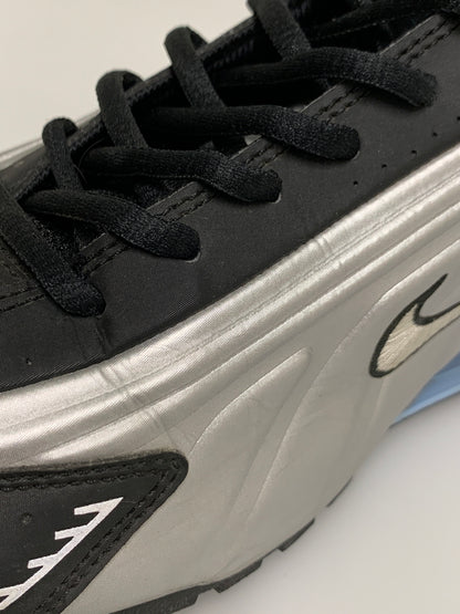 【中古品】【メンズ】 NIKE ナイキ SHOX R4 HQ1988-004 ショックス スニーカー 靴 160-260609-yn-42-min サイズ：27.5cm US9.5 カラー：METALLIC SILVER/METALLIC SILVER-BLACK 万代Net店