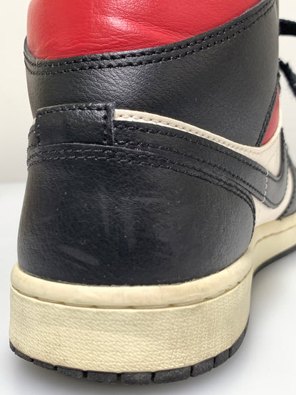 【中古品】【メンズ】 NIKE ナイキ WMNS AIR JORDAN 1 BQ6472-061 ウィメンズ エア ジョーダン 1 ミッド スニーカー 靴 160-260609-yn-41-min サイズ：27.5cm US10.5 カラー：BLACK/GYM RED-SAIL 万代Net店