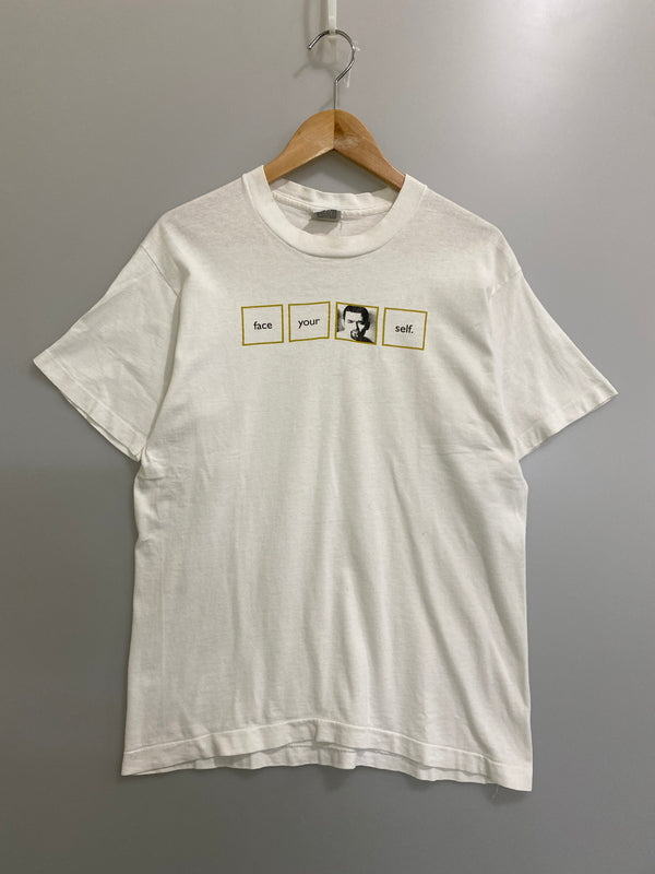 【現状渡し品】【メンズ】 CGD DESIGN シージーディーデザイン 90's FACE YOUR SELF TEE ショートスリーブTシャツ 半袖Tシャツ トップス 146-260609-yn-31-min サイズ：M カラー：ホワイト 万代Net店