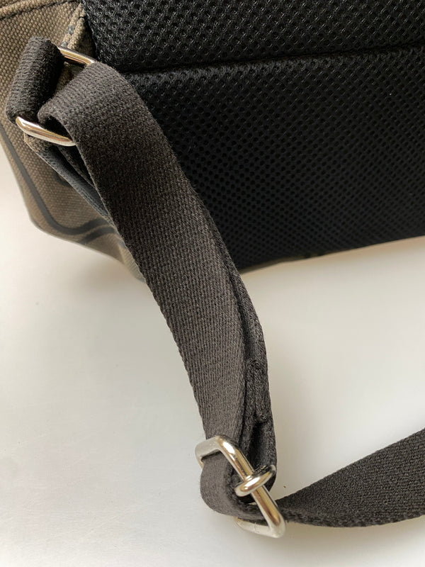【中古品】【メンズ/レディース】 VIVIENNE WESTWOOD ヴィヴィアンウエストウッド BACK PACK バックパック リュックサック カバン 188-260615-em-19-min カラー：ブラウン系 万代Net店