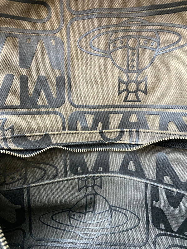 【中古品】【メンズ/レディース】 VIVIENNE WESTWOOD ヴィヴィアンウエストウッド BACK PACK バックパック リュックサック カバン 188-260615-em-19-min カラー：ブラウン系 万代Net店