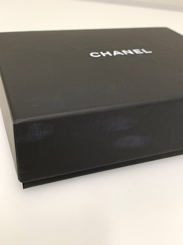 【中古品】【レディース】 CHANEL シャネル SMALL FLAP WALLET スモールフラップウォレット 財布 181-260608-yn-02-min カラー：ブラック 万代Net店