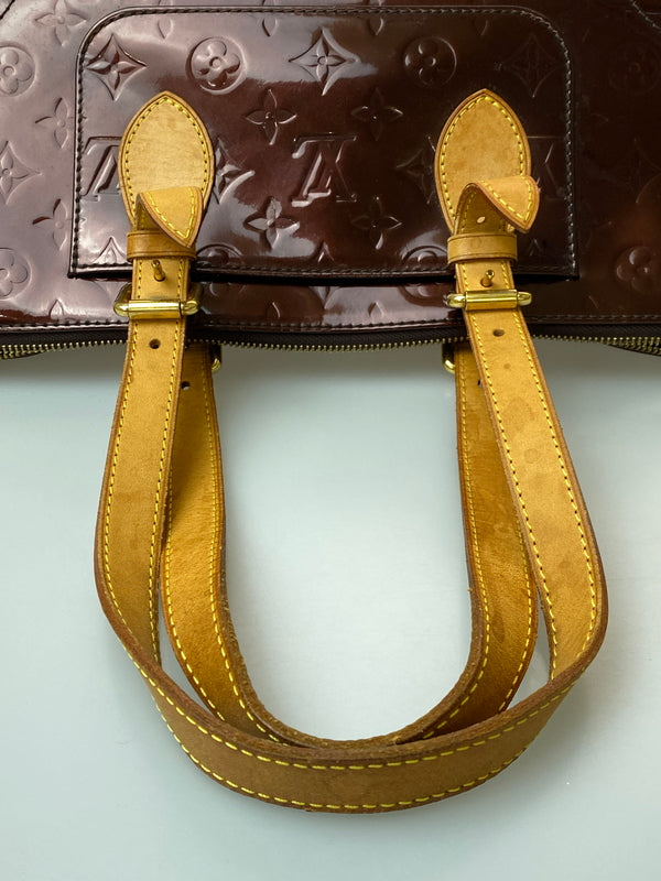 【現状渡し品】【レディース】 LOUIS VUITTON ルイ・ヴィトン モノグラム ヴェルニ ローズウッド アヴェニュー ショルダーバッグ M93510 レディース カバン 光沢 179-260615-em-17-min カラー：ワインレッド系 万代Net店