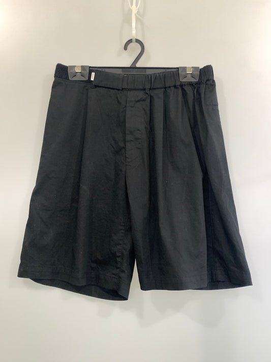 【中古品】【メンズ】 GRAPHPAPER グラフペーパー SOLOTEX TWILL WIDE CHEF SHORTS GM232-40059B ソロテックス ツイル ワイドシェフショーツ メンズ ショートパンツ 短パン 半ズボン 151-260612-em-02-min サイズ：F カラー：ブラック 万代Net店
