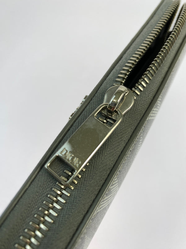 【中古品】【メンズ】 CHRISTIAN DIOR クリスチャン ディオール CD DIAMOND LONG ZIP WALLET ダイヤモンド ロングジップウォレット 財布 長財布 181-260624-hu-12-min カラー：グレー 万代Net店