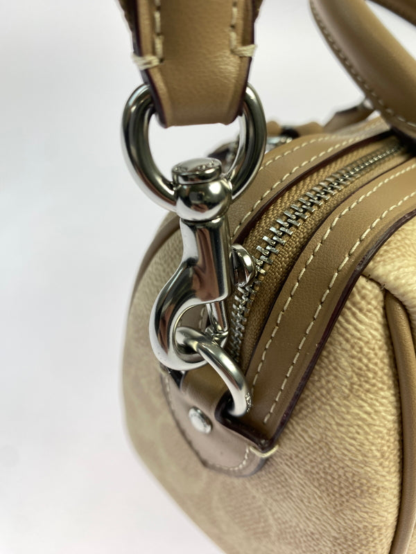【中古美品】【レディース】 COACH コーチ CW331 シグネチャー ミニ ローアン クロスボディー 2WAY BAG バッグ カバン 180-260618-jt-15-min カラー：ベージュ系 万代Net店
