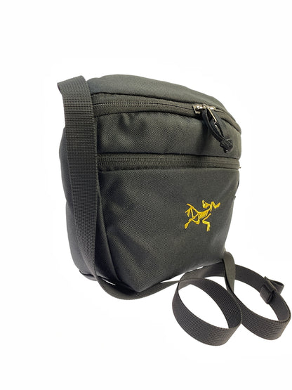 【中古品】【メンズ】 ARC'TERYX アークテリクス MANTIS 2 マンティス2 ショルダーバッグ カバン 188-260618-jt-16-min カラー：ブラック 万代Net店