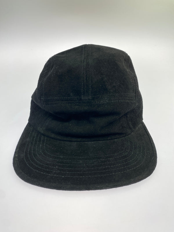 【中古品】【メンズ/レディース】 SUPREME シュプリーム METAL LETTERS SUEDE CAMP CAP メタル レターズ スエード キャンプ キャップ 帽子 185-260618-KS-16-min サイズ：Free カラー：ブラック 万代Net店