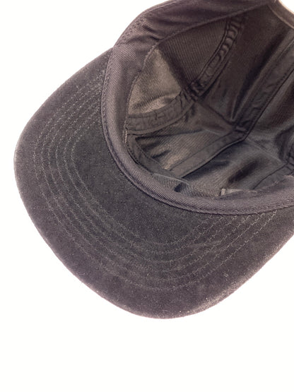 【中古品】【メンズ/レディース】 SUPREME シュプリーム METAL LETTERS SUEDE CAMP CAP メタル レターズ スエード キャンプ キャップ 帽子 185-260618-KS-16-min サイズ：Free カラー：ブラック 万代Net店