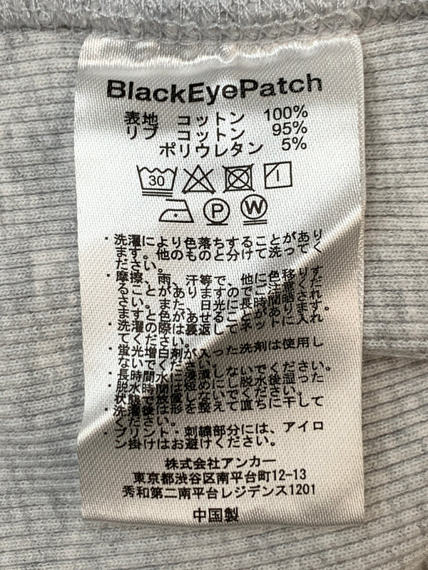 【現状渡し品】【メンズ】 THE BLACK EYE PATCH ザ ブラックアイパッチ 取扱注意 SWEATSHIRT スウェットシャツ 長袖 メンズ トップス 142-260618-KS-22-min サイズ：L カラー：ライトグレー 万代Net店