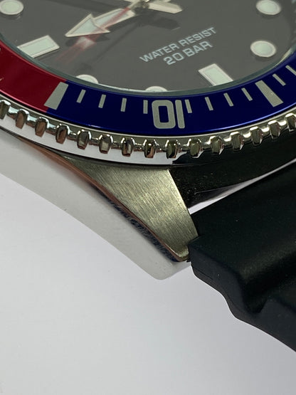 【中古品】【メンズ】 CASIO カシオ CASIO COLLECTION STANDARD MDV-107 CASIO ダイバーズ アナログ クオーツ 腕時計 197-260619-yn-07-min カラー：ブラック/シルバー 万代Net店