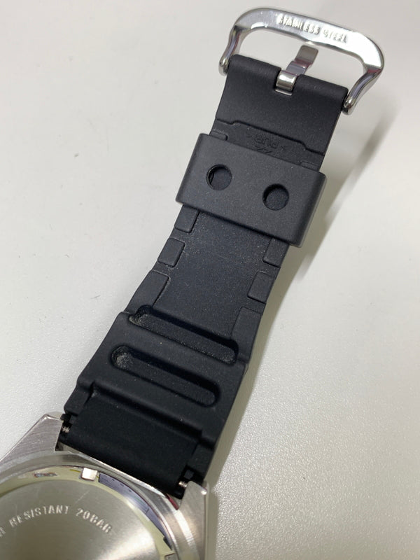 【中古品】【メンズ】 CASIO カシオ CASIO COLLECTION STANDARD MDV-107 CASIO ダイバーズ アナログ クオーツ 腕時計 197-260619-yn-07-min カラー：ブラック/シルバー 万代Net店