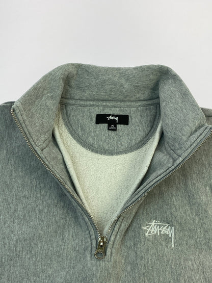 【中古品】【メンズ】 STUSSY ステューシー HALF ZIP SWEAT RN94974CA28629 ハーフジップ スウェット トップス 142-260619-jt-02-min サイズ：M カラー：グレー 万代Net店