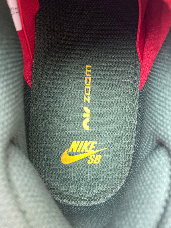 【中古品】【メンズ】 NIKE ナイキ SB DUNK LOW PRM FZ1287-300 SB ダンク ロー プレミアム メンズ スニーカー シューズ 靴 160-260621-em-03-min サイズ：30.0cm カラー：ATTLE SUPERSONICS/FIR AND FIRE RED 万代Net店