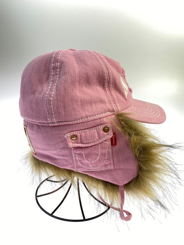 【中古品】【レディース】 SUPREME シュプリーム 25AW ×TRUE RELIGION EARFLAP トゥルー レリジョン イアーフラップ 帽子 キャップ 185-260627-hu-12-min サイズ：S/M カラー：ピンク 万代Net店
