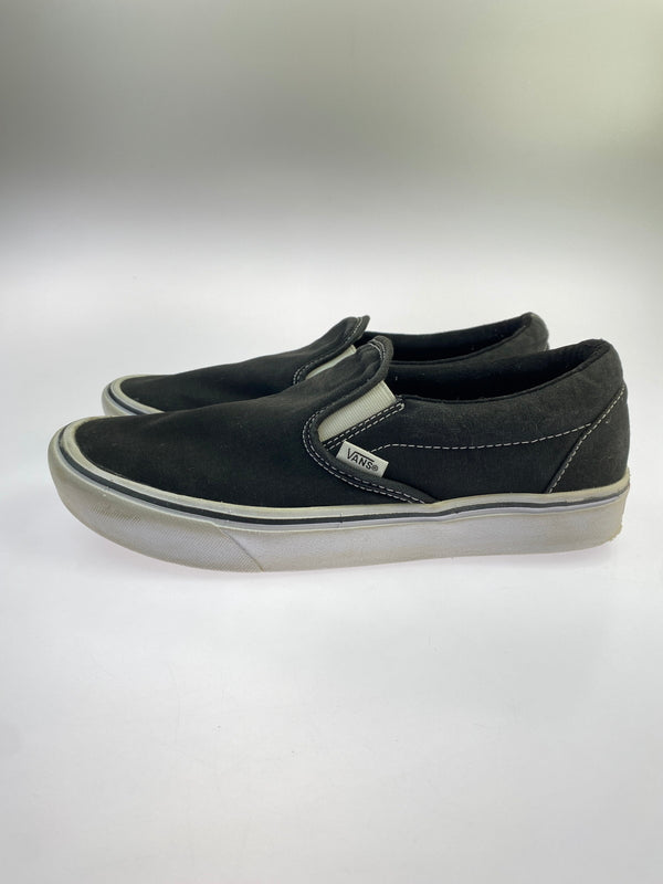 【中古品】【メンズ】 VANS バンズ CLASSIC SLIP-ON VN000EYEBLK クラシック スリッポン ヴァンズ メンズ シューズ 靴 スニーカー 163-260621-em-06-min サイズ：8 カラー：ブラック 万代Net店