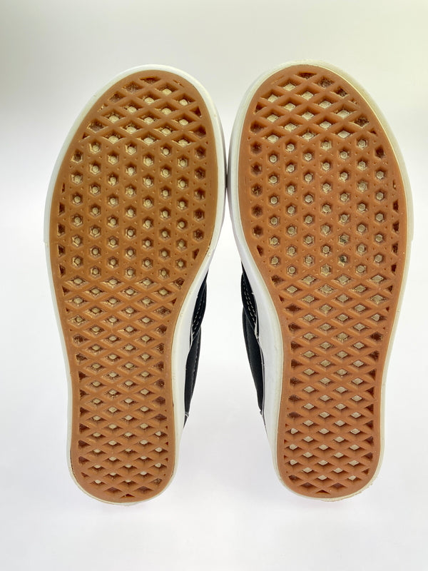 【中古品】【メンズ】 VANS バンズ CLASSIC SLIP-ON VN000EYEBLK クラシック スリッポン ヴァンズ メンズ シューズ 靴 スニーカー 163-260621-em-06-min サイズ：8 カラー：ブラック 万代Net店