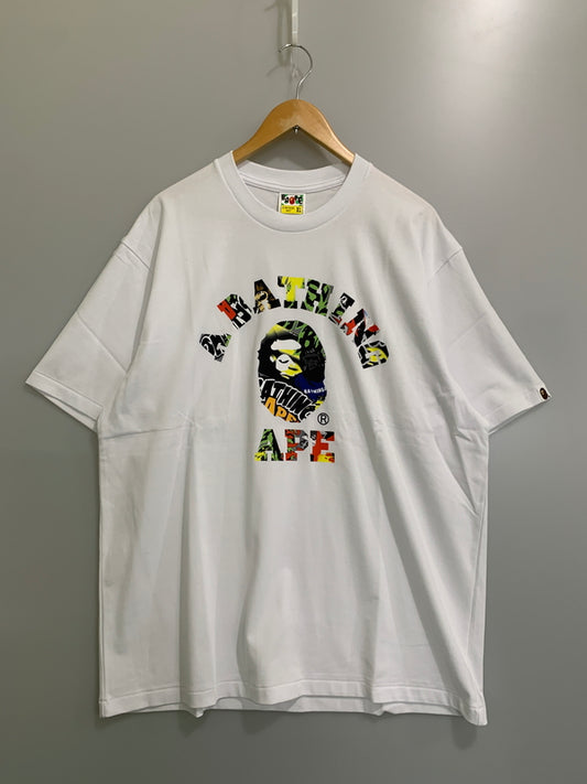 【中古品】【メンズ】 A BATHING APE アベイシング エイプ MULTI LOGO COLLEGE RELAXED FIT TEE マルチ ロゴ カレッジ リラックス フィット ティー メンズ 半袖 ティーシャツ 142-260621-hu-15-min サイズ：XL カラー：ホワイト 万代Net店