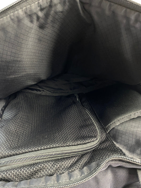 【現状渡し品】【メンズ】 THE NORTH FACE ザ ノースフェイス NM81863 SHUTTLE DAYPACK シャトル デイパッグ カバン 188-260625-jt-09-min カラー：ブラック 万代Net店