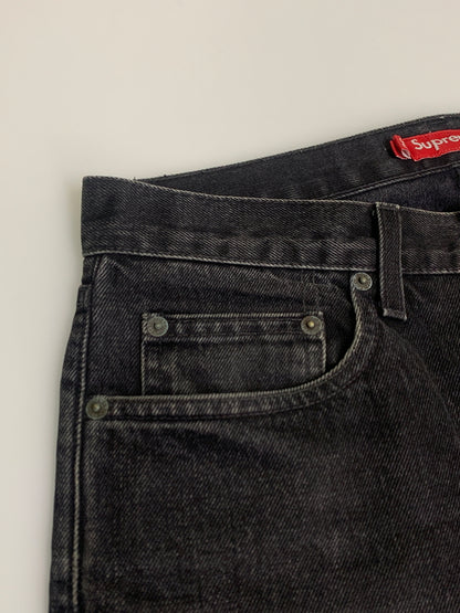 【中古品】【メンズ】 SUPREME シュプリーム STRAIGHT BLACK DENIM PANTS ストレート ブラック デニムパンツ ボトムス 149-260622-yn-03-min サイズ：30 カラー：ブラック 万代Net店
