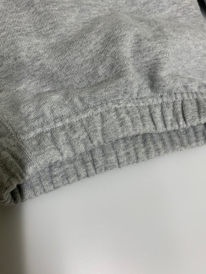 【中古品】【メンズ】 SUPREME シュプリーム RAISED EMBROIDERY SWEATPANT レイズド エンブロイダリー スウェットパンツ 刺繍 ボトムス 149-260622-yn-02-min サイズ：L カラー：グレー 万代Net店