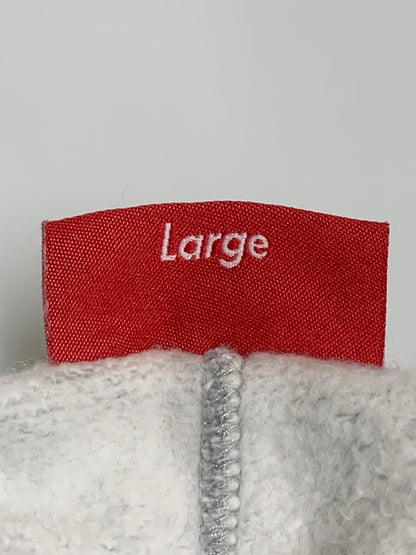 【中古品】【メンズ】 SUPREME シュプリーム RAISED EMBROIDERY SWEATPANT レイズド エンブロイダリー スウェットパンツ 刺繍 ボトムス 149-260622-yn-02-min サイズ：L カラー：グレー 万代Net店