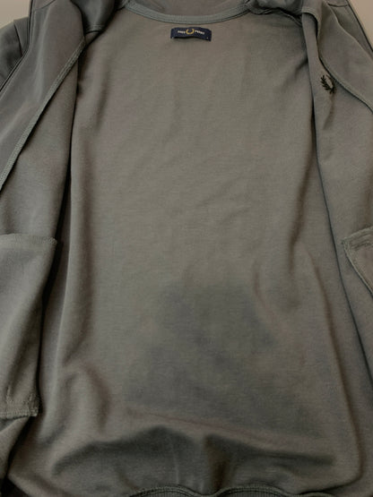 【中古品】【メンズ】 FRED PERRY フレッドペリー LOGO TRACK JACKET ロゴ トラックジャケット J6000 メンズ トップス ジャージ 141-260625-hu-01-min サイズ：L カラー：グレー 万代Net店