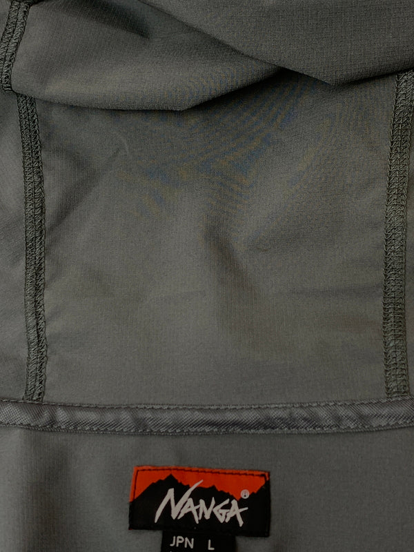 【中古品】【メンズ】 NANGA ナンガ HYBRID FLEX ZIP BLOUSON ハイブリッド フレックス ジップ ブルゾン N2500-1P515E メンズ アウター 144-260625-hu-02-min サイズ：L カラー：グレー 万代Net店