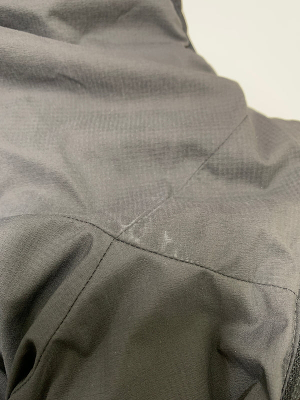 【中古品】【メンズ】 THE NORTH FACE ザノースフェイス REVERSIBLE ANYTIME INSULATED HOODIE リバーシブルエニータイムインサレーテッドフーディ アウター 144-260626-yn-20-min サイズ：M カラー：ブラック 万代Net店