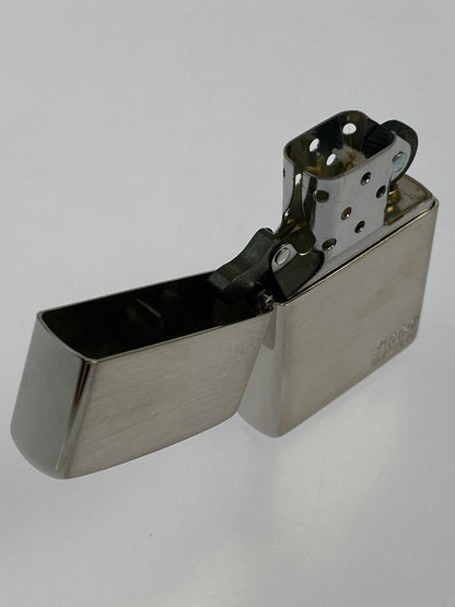 【中古品】【メンズ】 ZIPPO ジッポ USA製 アメリカ製 2022年3月製造 SINCE1932 オイルライター 喫煙具 206-260627-hu-09-min カラー：シルバー 万代Net店