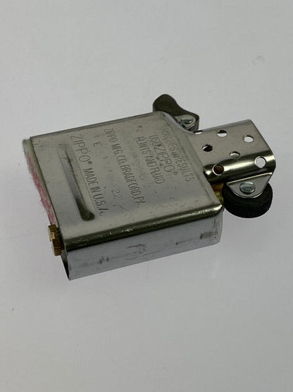 【中古品】【メンズ】 ZIPPO ジッポ USA製 アメリカ製 2022年3月製造 SINCE1932 オイルライター 喫煙具 206-260627-hu-09-min カラー：シルバー 万代Net店