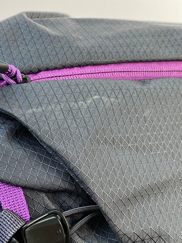 【中古品】【メンズ】 LA SPORTIVA ラ スポルティバ GRANITE 32 BACKPACK ラナイト 32 バックパック ZEMP002G19K00 バッグ リュック 188-260627-hu-16-min サイズ：M-L カラー：グレー/ブラック/パープル 万代Net店
