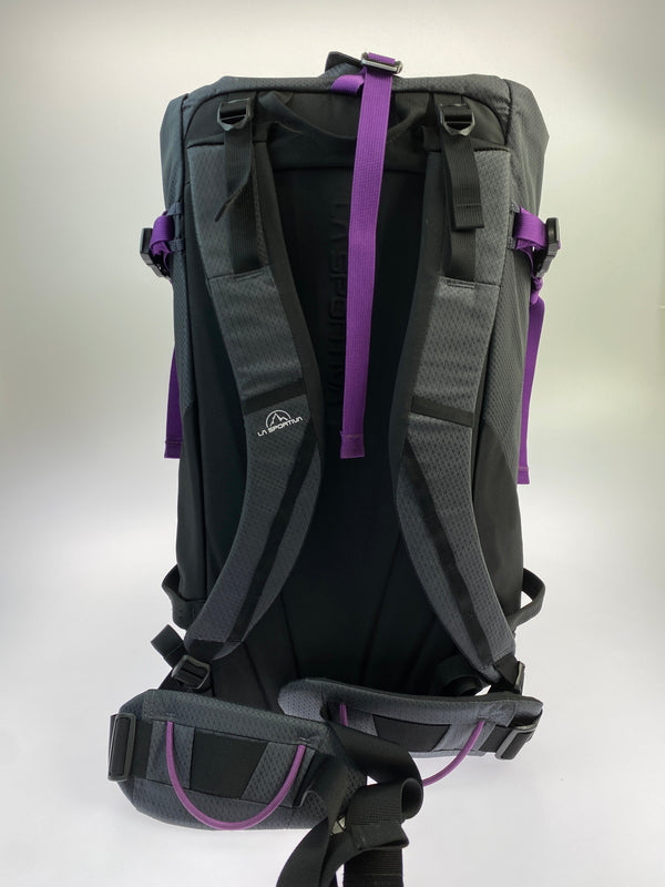 【中古品】【メンズ】 LA SPORTIVA ラ スポルティバ GRANITE 32 BACKPACK ラナイト 32 バックパック ZEMP002G19K00 バッグ リュック 188-260627-hu-16-min サイズ：M-L カラー：グレー/ブラック/パープル 万代Net店